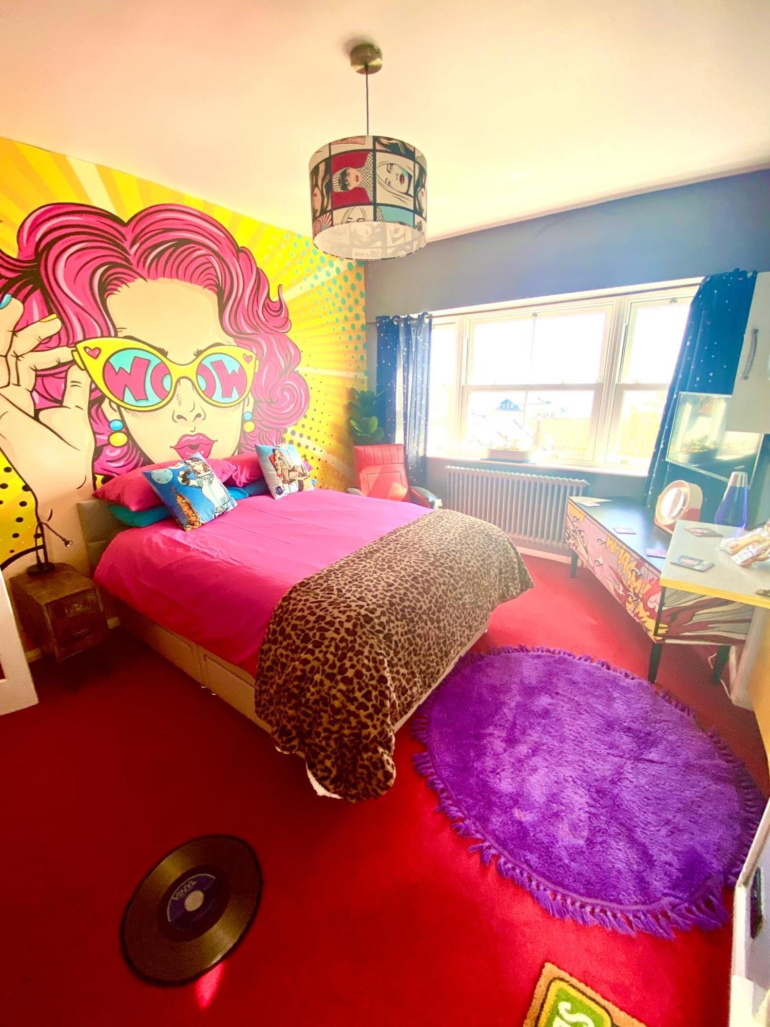 Pop Art Pad Heart Of Old Town With Parking! Apartment Hastings Luaran gambar